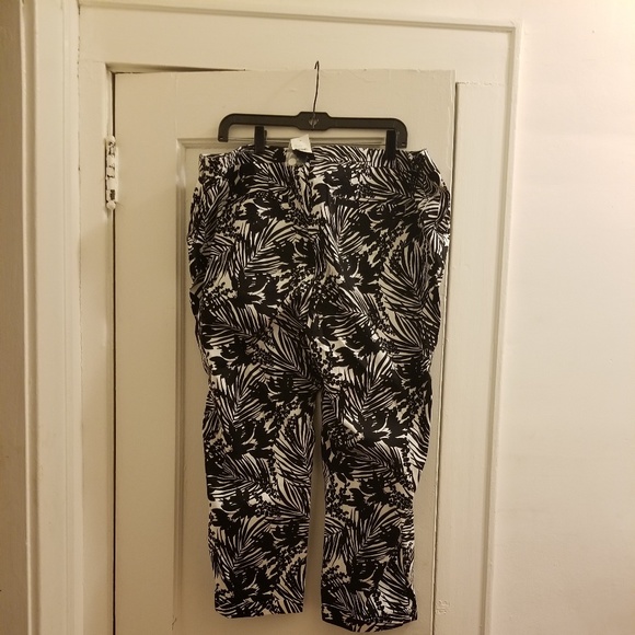 Capri pants - Picture 2 of 2